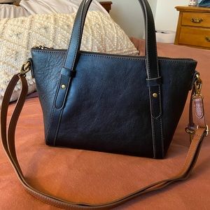 Fossil purse